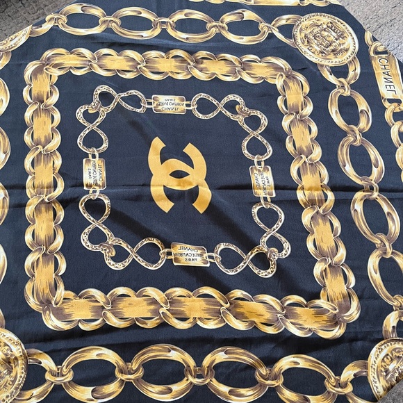 Chanel Scarf Silk Black Gold Chain link Gold Coin Logo - Picture 6 of 7